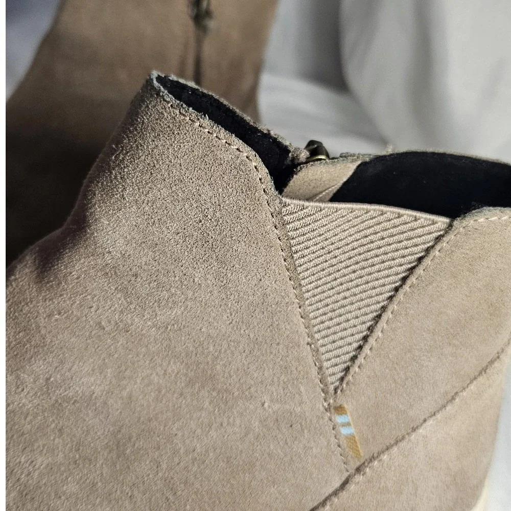 TOMS Triston Taupe Suede Ankle Boot Sneaker Womens 7.5 10016152‎
